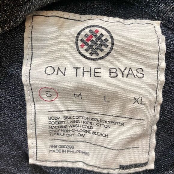 On‎ the Byas Ladies Hawaiian Girl Tropical Print Sweatshirt Hoodie Size Small - Picture 2 of 11